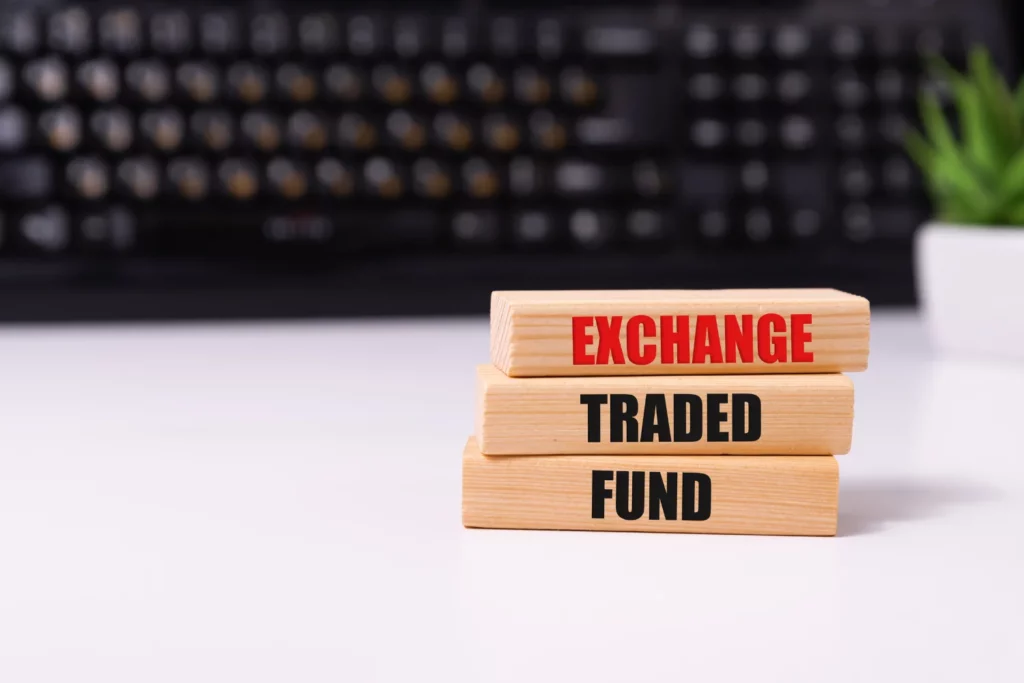 Explorando los exchange-traded funds (ETFs): diversificación, eficiencia y acceso global en la inversión moderna
